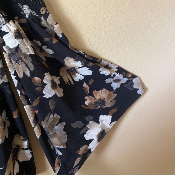 Altar’d state black flowy blouse - Picture 2 of 3